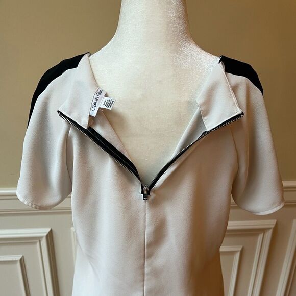 Calvin Klein Color Block Shoulder Blouse - Picture 11 of 14